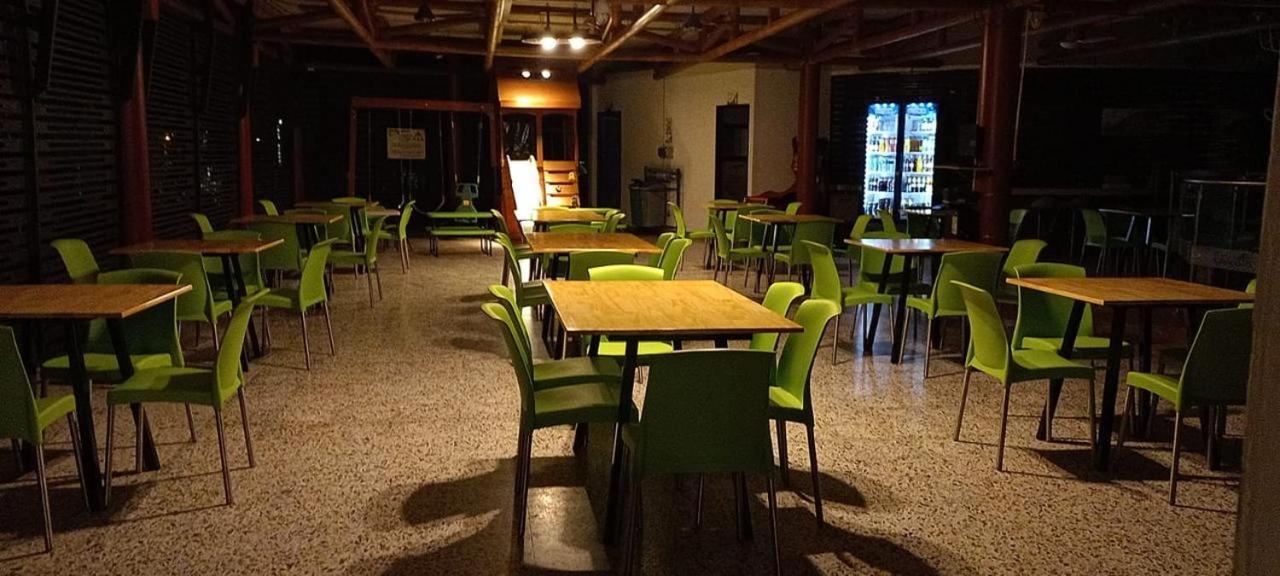 Hotel Chicala Salgar Puerto Salgar Ngoại thất bức ảnh